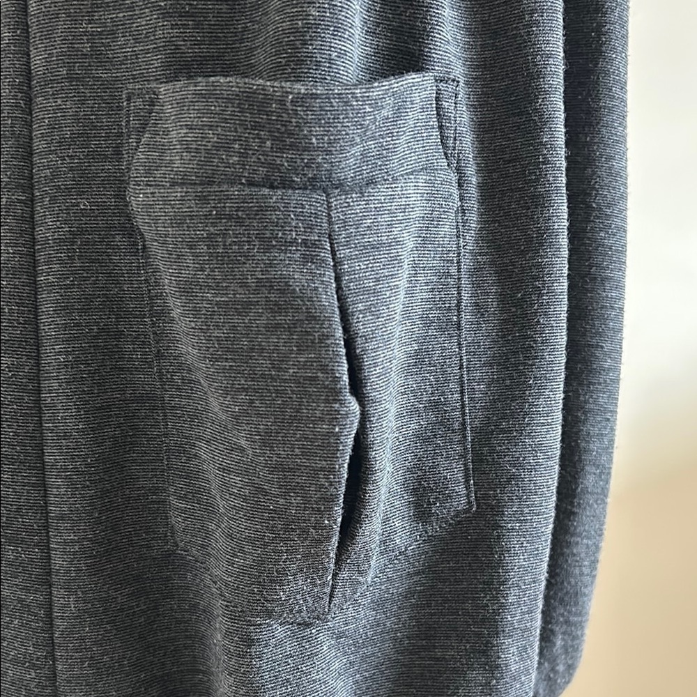 Forever 21 Racerback Grey Dress with Pockets – Size S, Excellent Condition - Picture 4 of 7